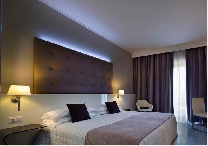 Hotel Desenzano Desenzano del Garda Esterno foto