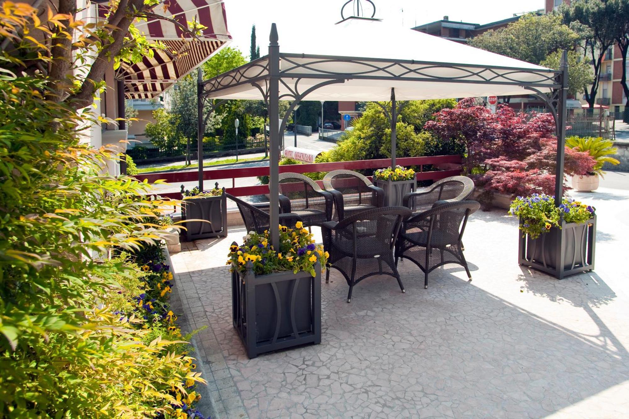 Hotel Desenzano Desenzano del Garda Esterno foto